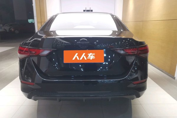 日产 2020款轩逸1.6L XE CVT舒享版正后