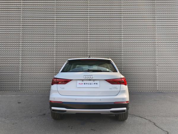 奥迪 2023款奥迪Q335 TFSI 时尚致雅型(1.5T)正后