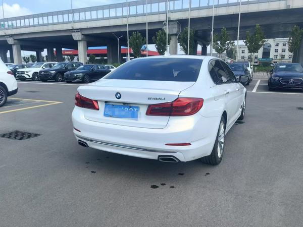 宝马 2018款宝马5系530Li 领先型 豪华套装正后