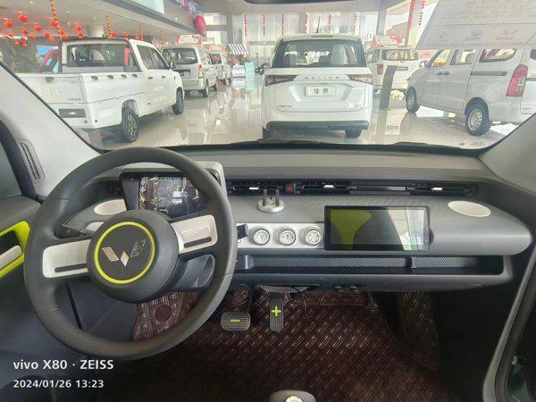 五菱 2022款宏光MINI EVGAMEBOY 玩咖款 200km续航中控台